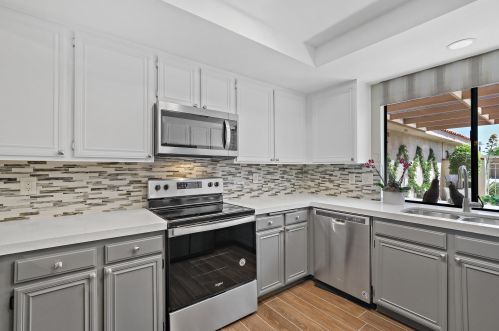 24 Palma Dr, Rancho Mirage CA  92270-3878 exterior