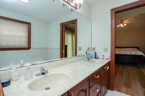 6850 Castlewood Dr, Carroll OH  43112-9786 exterior