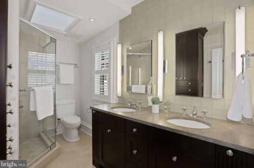 1312 33 St, Washington DC 20007-2819 exterior