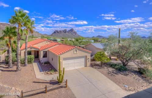 2001 Flying Q Ln, Tucson AZ  85713-6726 exterior