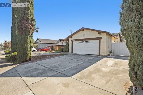 1943 Sauterne Way, Oakley, CA 94561-1861