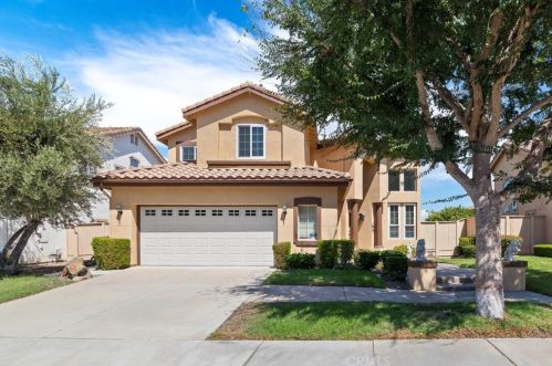 7 Villa Valtelena, Lake Elsinore CA  92532-0110 exterior