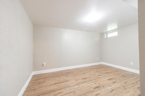 36 Glenwood St, Nashua NH 03060-5216 exterior