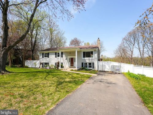 13333 Millwood Dr, Woodbridge VA  22191-1928 exterior