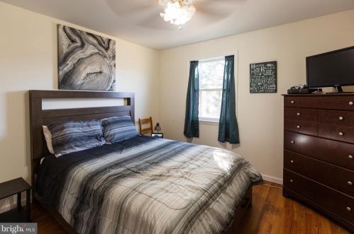 307 Veterans Dr, Palmyra NJ  08065-2319 exterior