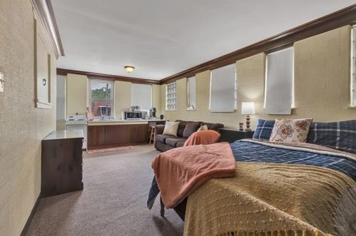 2620 10th Ave, Beaver Falls PA  15010-3711 exterior