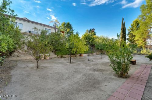 27535 Freetown Ln, Calabasas CA  91301-3560 exterior