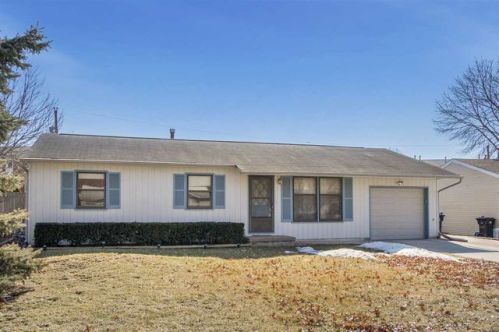 813 20th Ave, Iowa City, IA 52241-1621