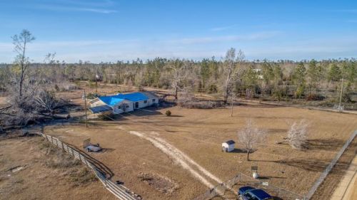 16117 Sandstone Rd, Fountain, FL 32438-2699