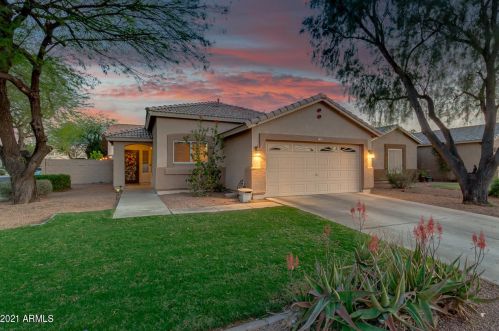 2835 Harwell Rd, Gilbert, AZ 85234-1442