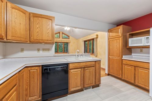 13311 Ferguson Rd, Waukesha WI  53151-2503 exterior