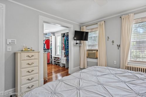 266 Spring St, Tinton Falls NJ  07701-2231 exterior