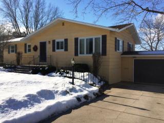 806 10th St, Wausau, WI 54403-6570
