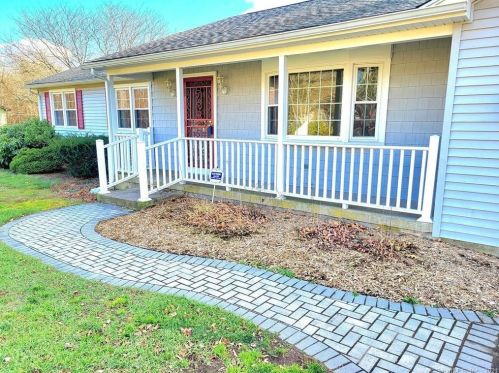 22 Woodfield Xing, Glastonbury, CT 06033-1416