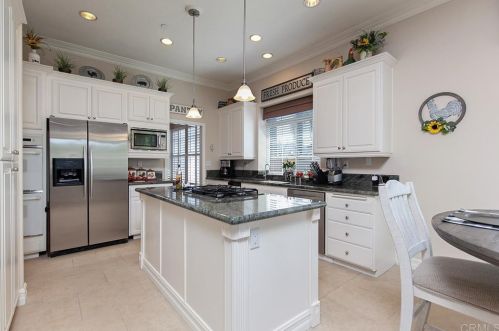 2999 Camino De Las Piedras, El Cajon CA  92019-2853 exterior