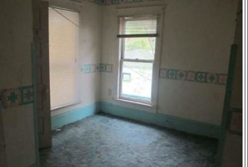 217 Laurel Ave, New Castle PA  16101-2370 exterior