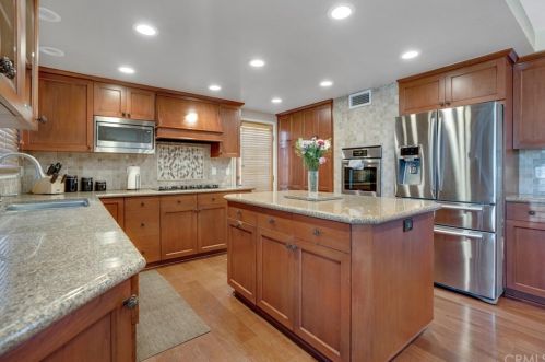 1241 Lynwood St, La Habra CA  90631-7406 exterior