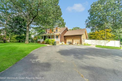 621 Jackson Mills Rd, Jackson Twp, NJ 08527-4310