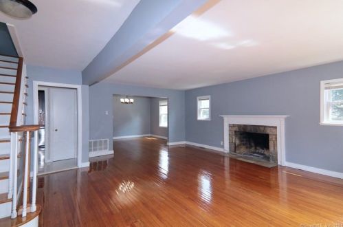 52 Morgan St, Stamford CT  06905-4018 exterior