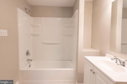 332 Lehman St, Lebanon PA  17046-3884 exterior