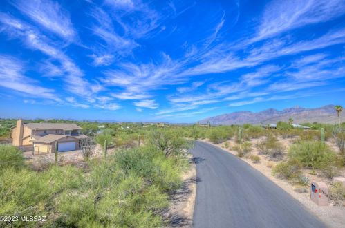 10850 Calle Vaqueros, Tucson, AZ 85749-8726