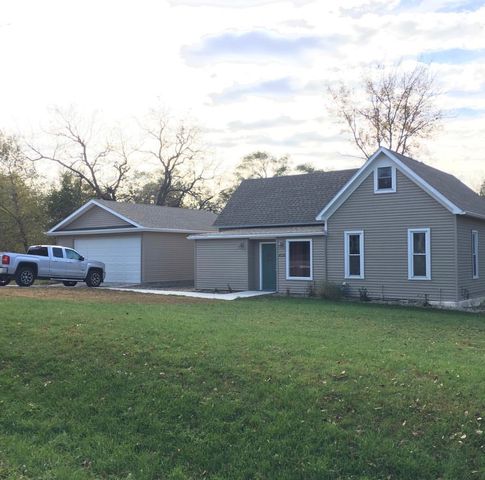 409 2nd St, Firth, NE 68358-6331