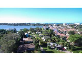 1655 Memory Ln, Sarasota, FL 34231-3710