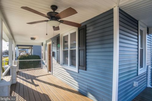 15 Beechwood Ave, Camden NJ  08107-1318 exterior