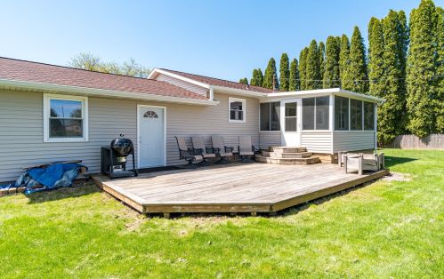 303 Mchugh St, Holmen, WI 54636-9748