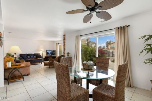 2414 Monaco Dr, Oxnard CA 93035-2957 exterior