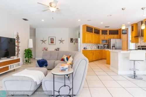 17455 13th St, Hollywood FL  33029-4817 exterior