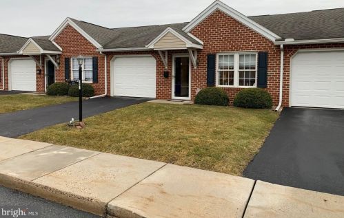 723 Fireside Dr, Lees Cross Roads, PA 17257-1633