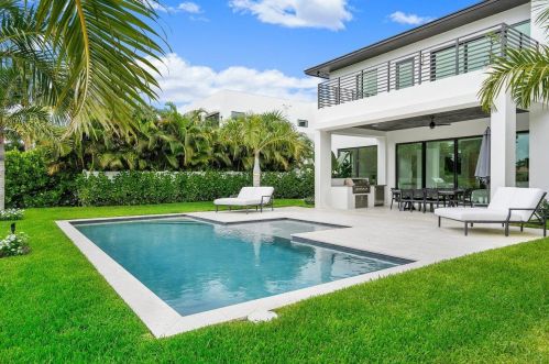 255 22nd St, Delray Beach FL  33444-4223 exterior