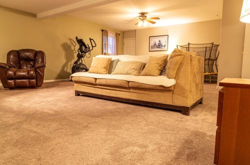 10641 Manor Dr, Dyer IN  46373-9119 exterior