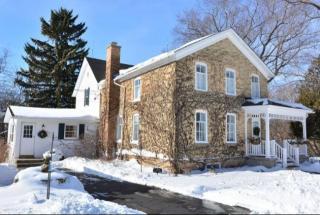 1735 Horns Corners Rd, Cedarburg, WI 53012-9795