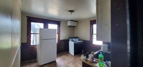 5 Laurel Ave, New Castle PA  16101-2353 exterior