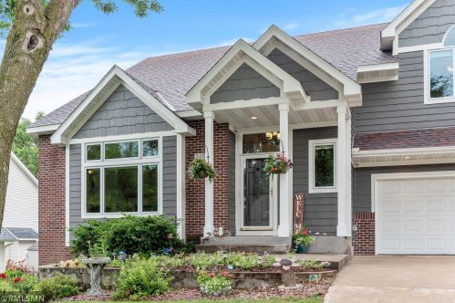 540 Eastwood Ct, Saint Paul, MN 55123-3067