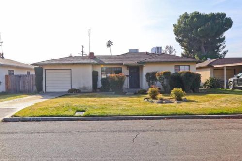 4690 Brown Ave, Fresno, CA 93703-2069