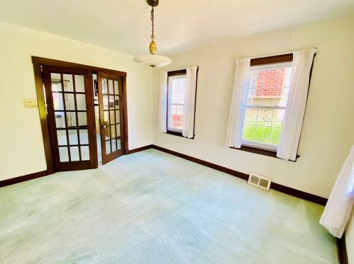 5526 Camelia St, Pittsburgh PA 15201-2213 exterior