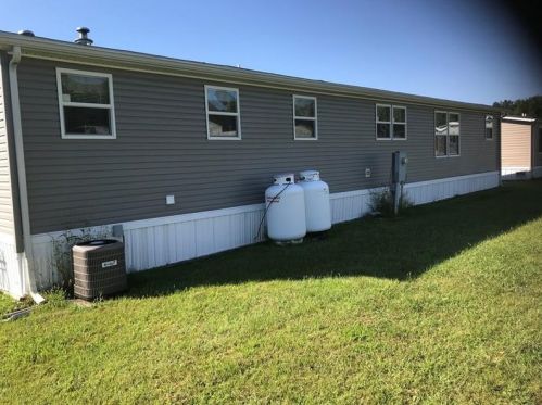 107 Clyde St, Hopwood PA  15445-2522 exterior