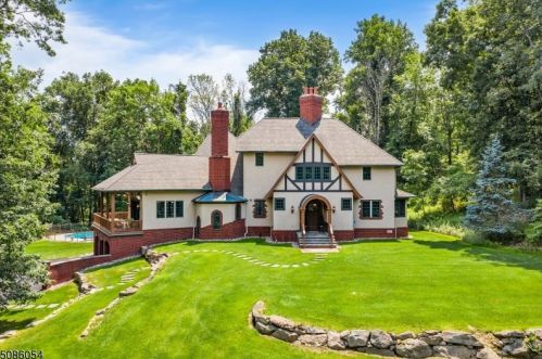 58 Hollow Brook Rd, Califon, NJ 07830-3118