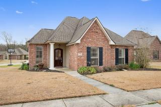 6220 Deanne Marie Dr, Zachary, LA 70791-2856