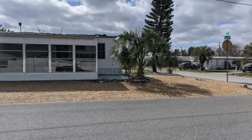 2142 Orange Dr, Tarpon Springs, FL 34691-4242