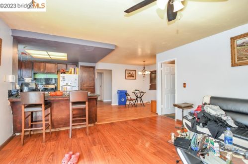2121 Bodega Dr, West Pittsburg, CA 94565-4614