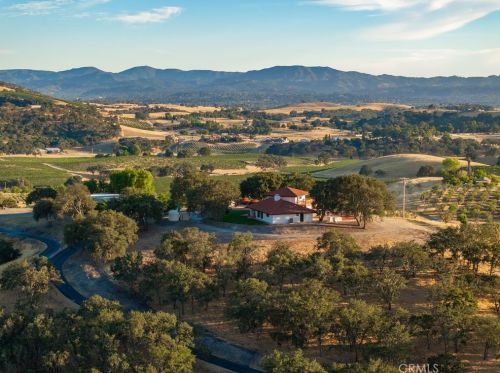 3310 Neal Spg Rd, Templeton CA  93465-9636 exterior