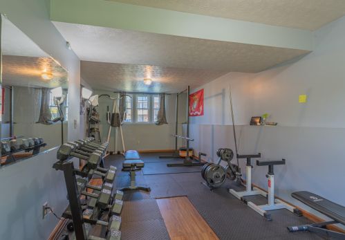 458 Ripple Crk Dr, Covington KY 41018-2694 exterior