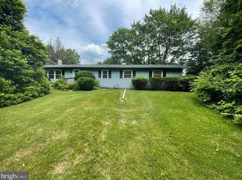 2220 Weber Rd, Lansdale, PA 19446-5909