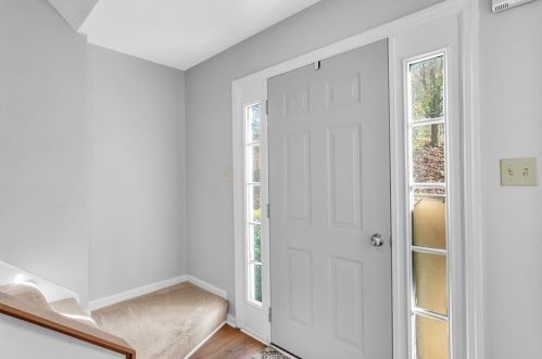 121 Coachside Dr, Canonsburg, PA 15317-5035
