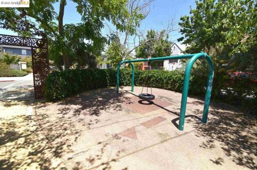 3038 Halcyon Ct, Berkeley CA  94705-1980 exterior