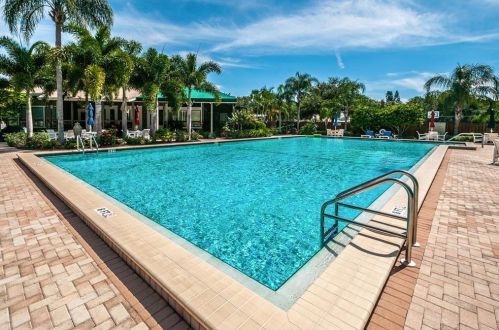 1025 Pointe Alexis Dr, Tarpon Springs FL  34689-7105 exterior